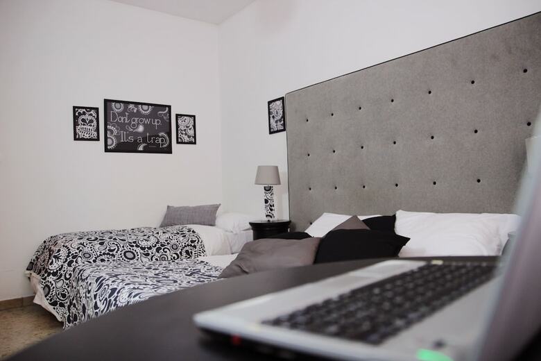 Hotel Iron Bridge Accomodation