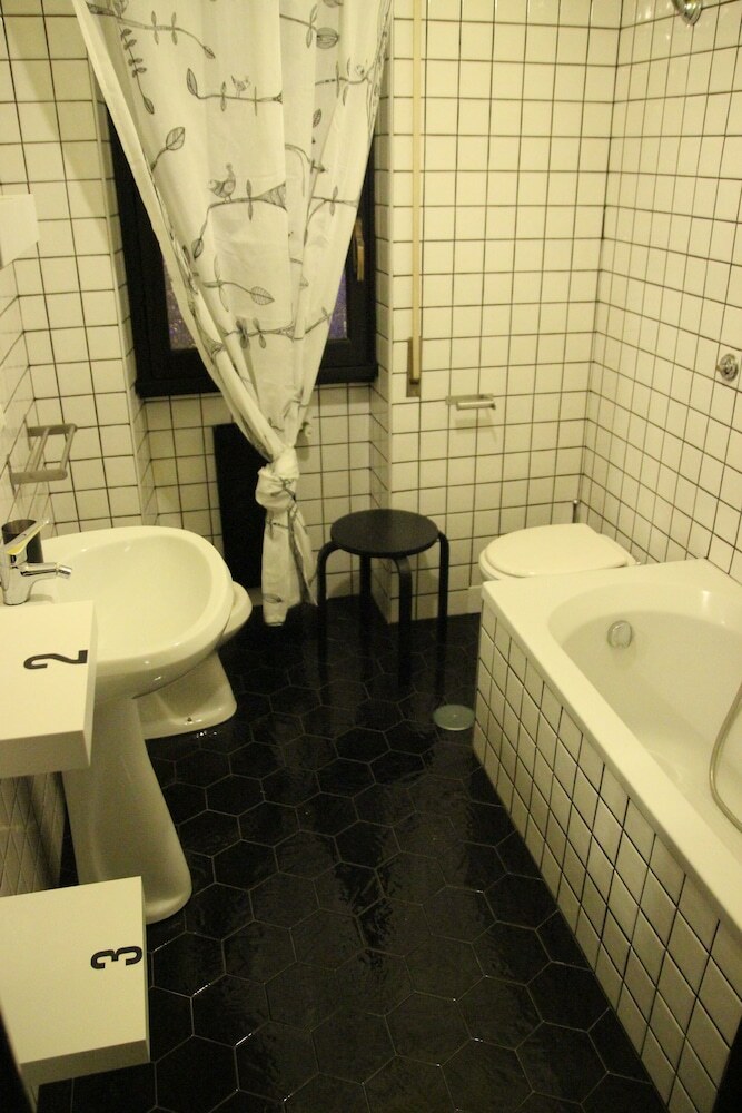 Hotel Iron Bridge Accomodation