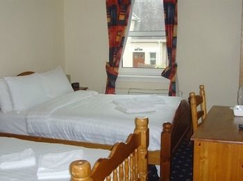 Twin Lions Hotel