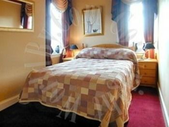 Twin Lions Hotel