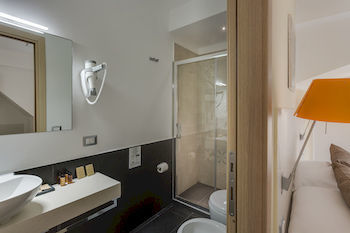 Hostal Trevi Palace Hotel