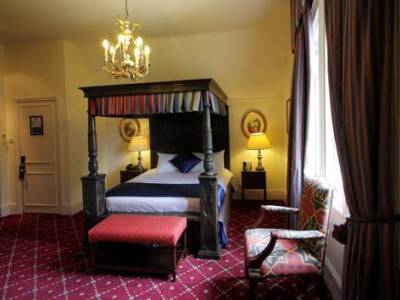 Hotel Oakley Court