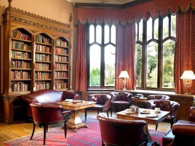 Hotel Oakley Court