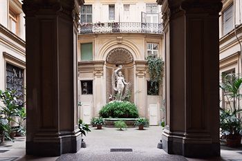 Bed & Breakfast Arenula Suites