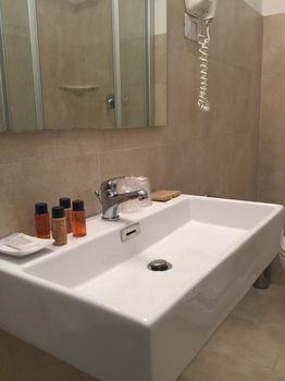 Hotel Rhome Terminal