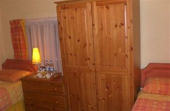 Hostal The Coach And Horses