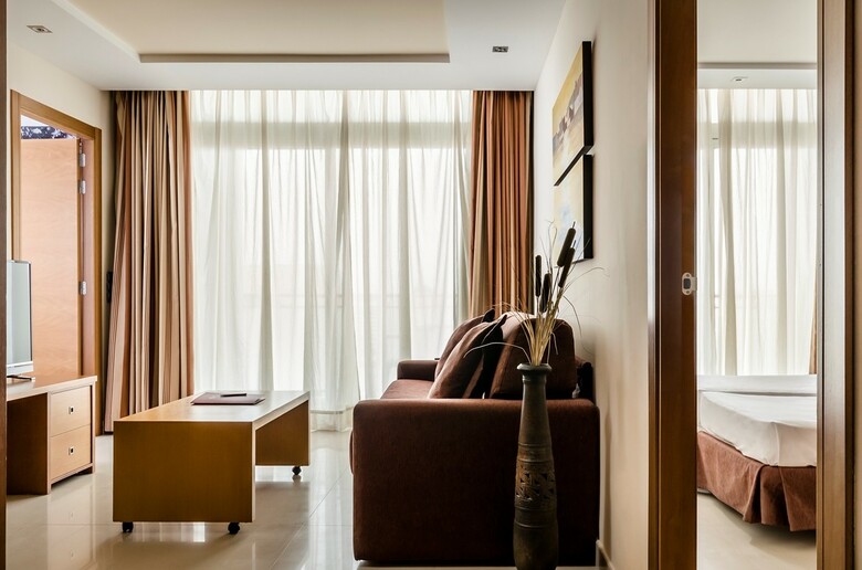 Hotel Exe Cunit Suites & Spa