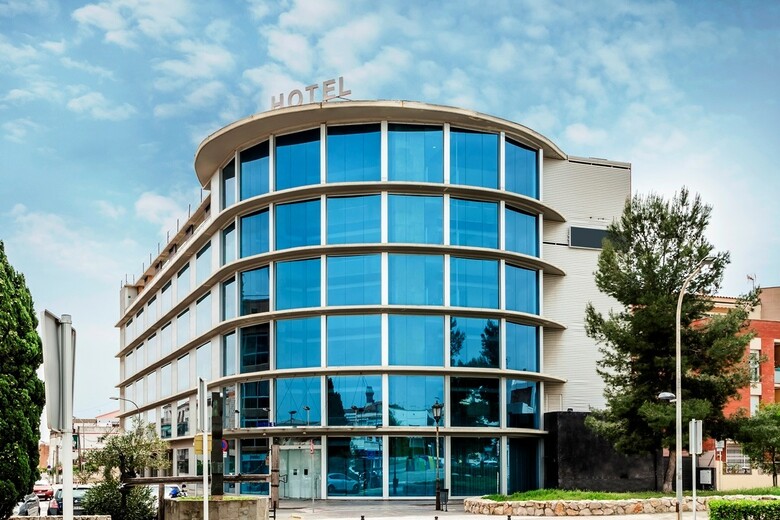 Hotel Exe Cunit Suites & Spa