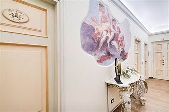 Sweetly Home Roma Luxury B&B