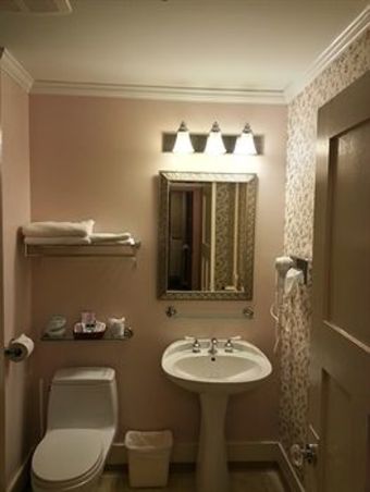 Kingston Hotel Bed & Breakfast