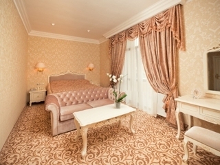 Royal Grand Hotel