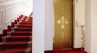 Royal Grand Hotel