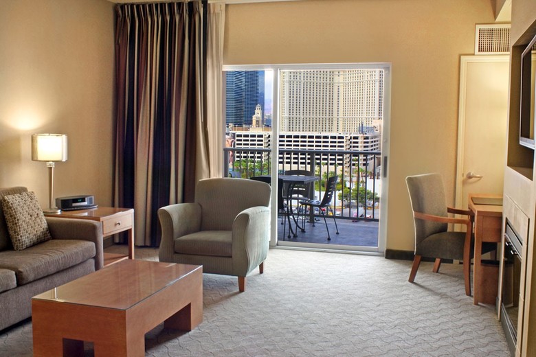 Platinum Hotel & Spa