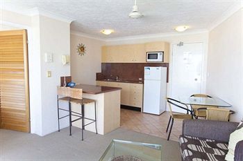 Hotel Surf Parade Resort