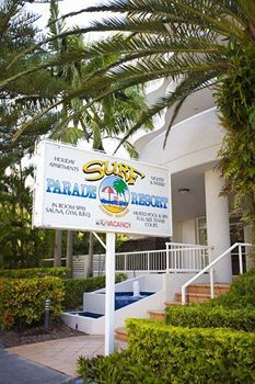 Hotel Surf Parade Resort