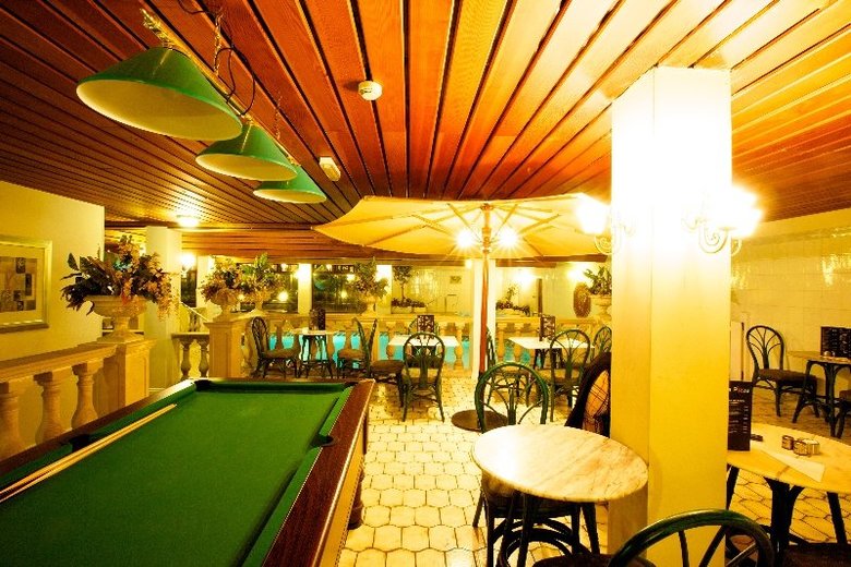 Apollo Hotel