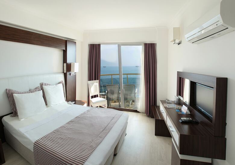 Arora Hotel