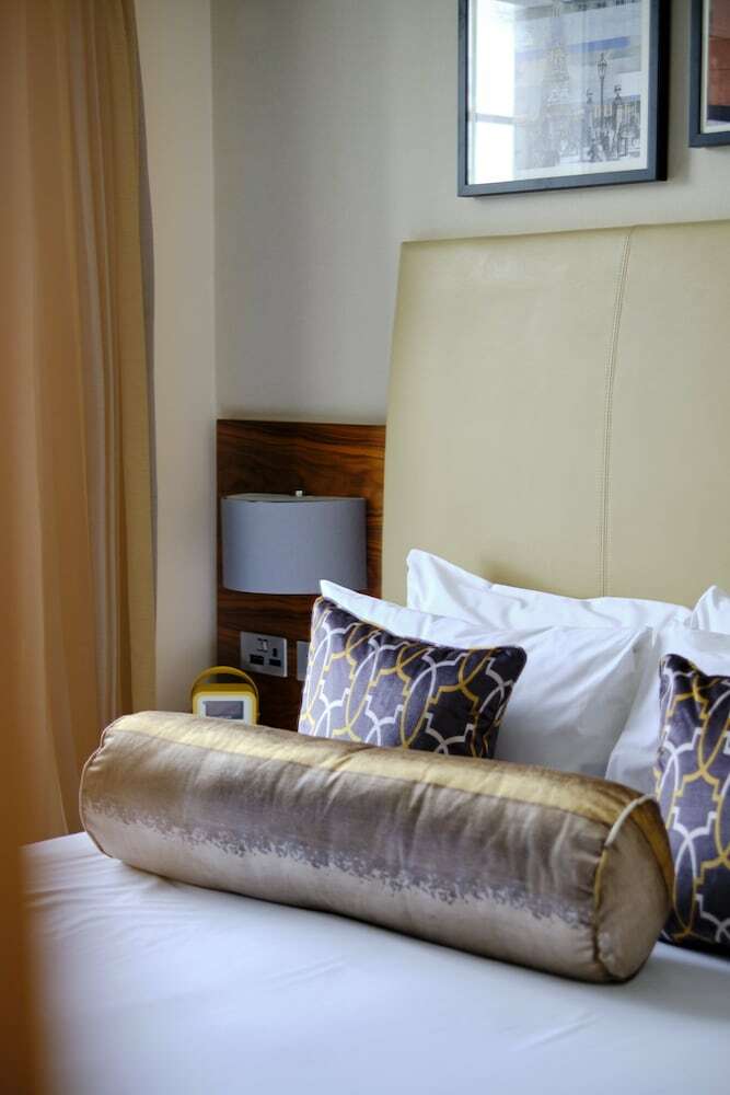 Amba Hotel Charing Cross