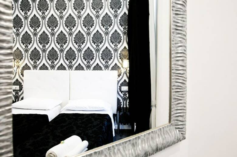 Bed & Breakfast Rome Key Luxury House