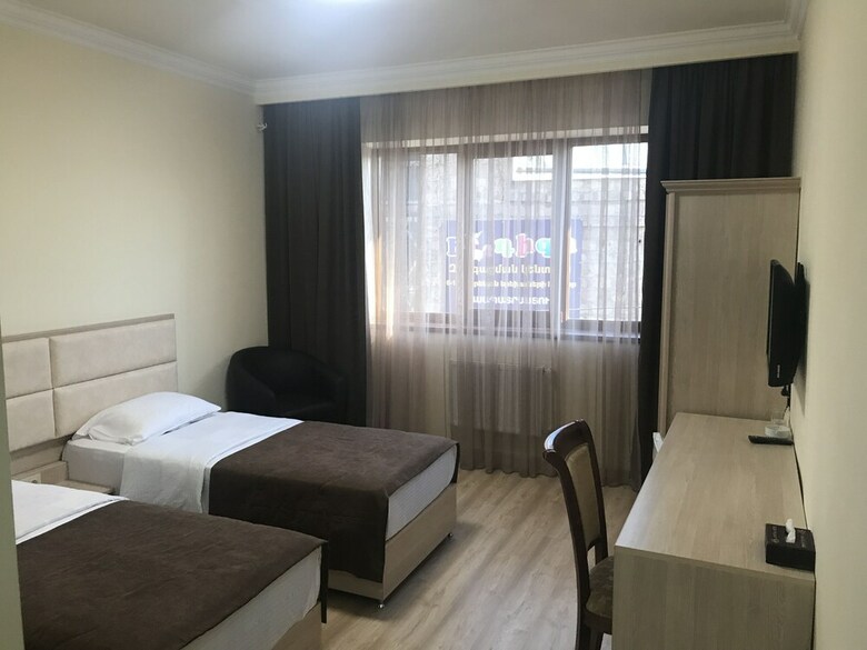 Hotel Capital