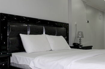White Fort Hotel