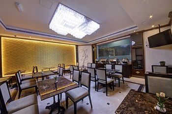 Adamo Hotel Apartments