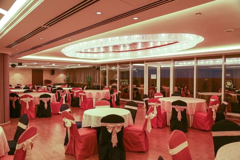 Ivory Grand Hotel Apartments