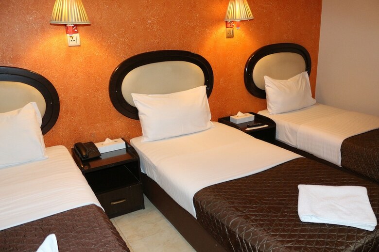 Grand Sina Hotel