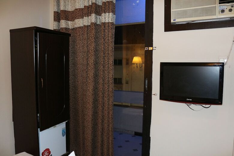 Grand Sina Hotel