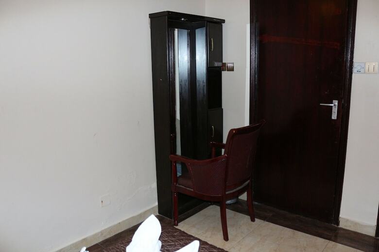 Grand Sina Hotel