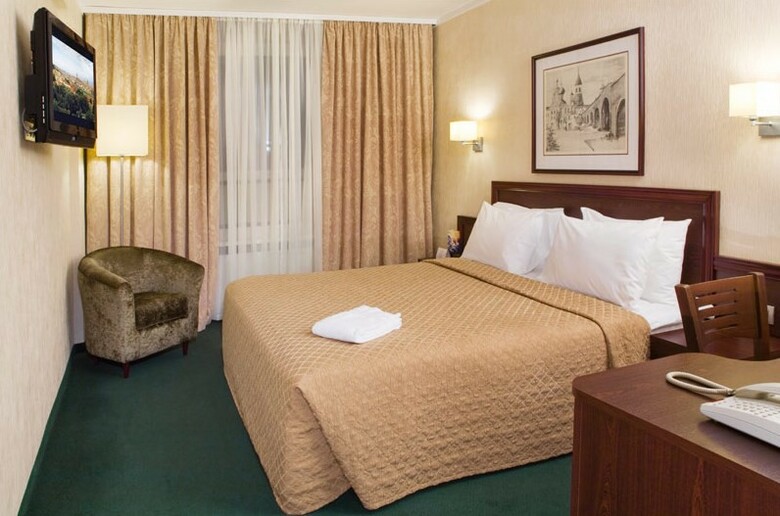 Hotel Aerostar