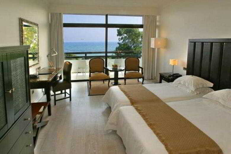 Hotel Grecian Bay