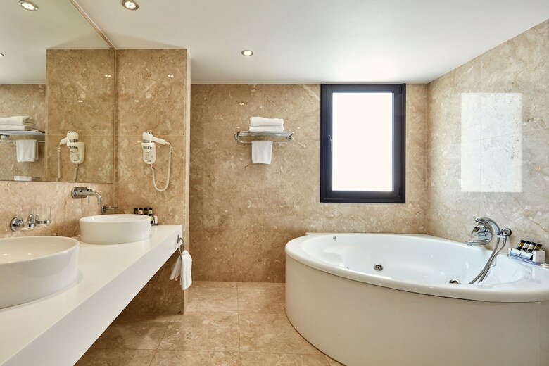 Hotel Grecian Bay
