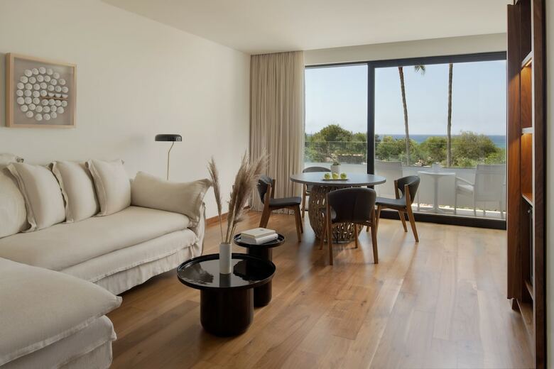 Hotel Grecian Bay