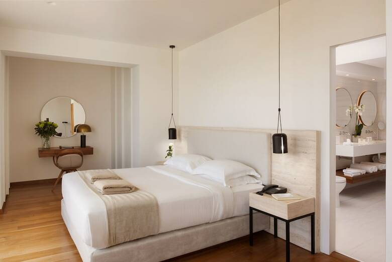 Hotel Grecian Bay