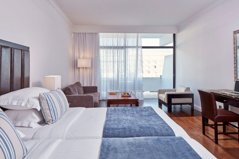 Hotel Grecian Bay