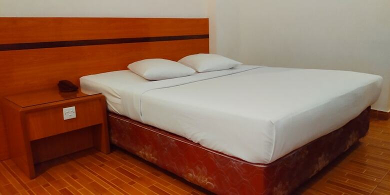 Paradise Hotel