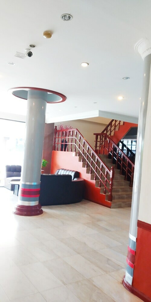 Paradise Hotel