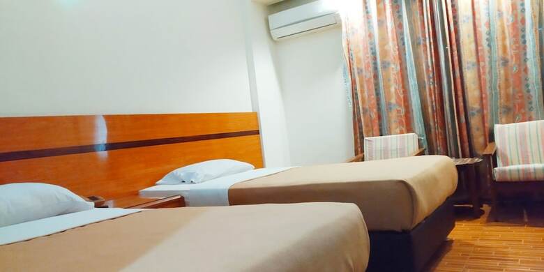 Paradise Hotel