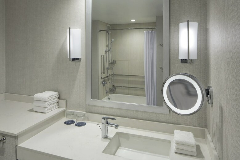 Hotel Sheraton Norfolk Waterside