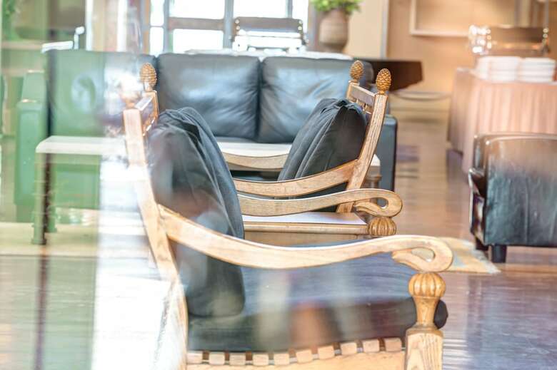 Hotel Executive Royal Inn North Calgary