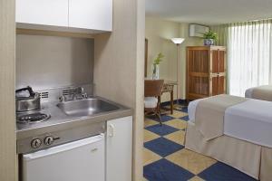 Ewa Hotel