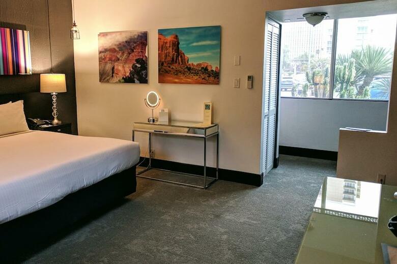 The Clarendon Hotel - Phoenix's Urban Retreat