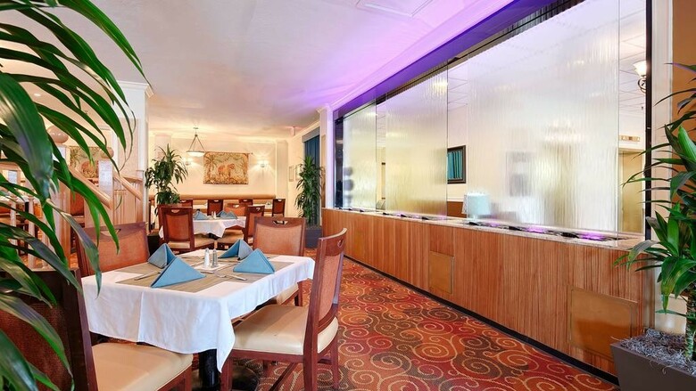 Best Western Plus Grosvenor Airport Hote