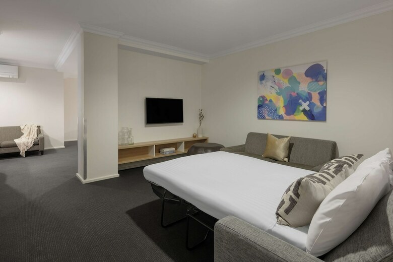 Hotel Mantra On Murray