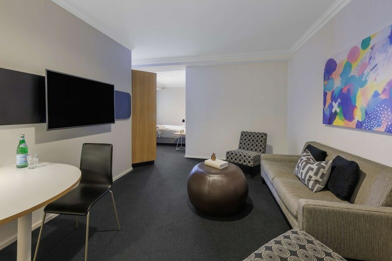 Hotel Mantra On Murray