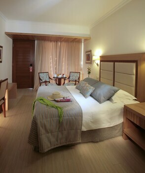 Hotel Alexander The Great Beach