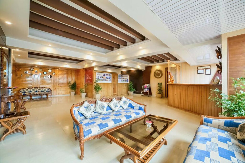 Hotel Summit Naldehra Grand Resort & Spa