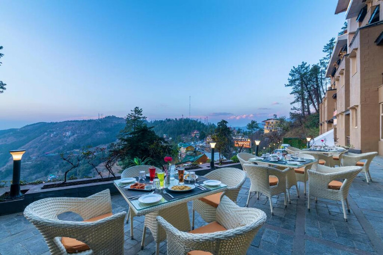 Hotel Summit Naldehra Grand Resort & Spa