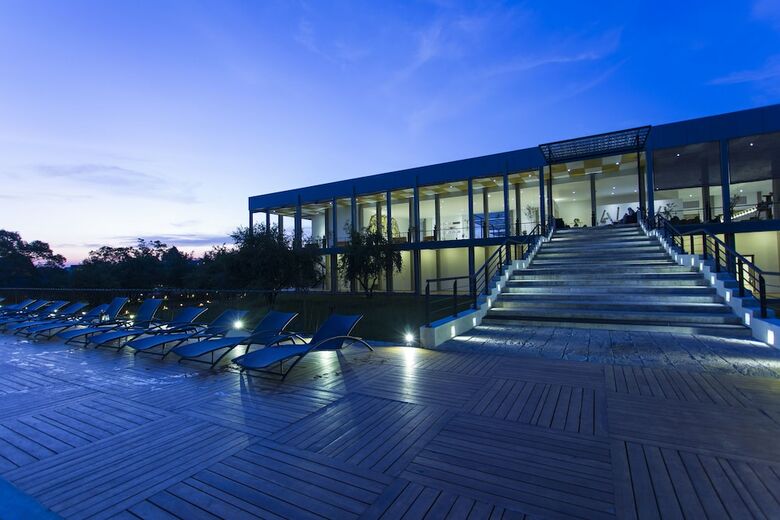 Hotel Aliya Resort & Spa